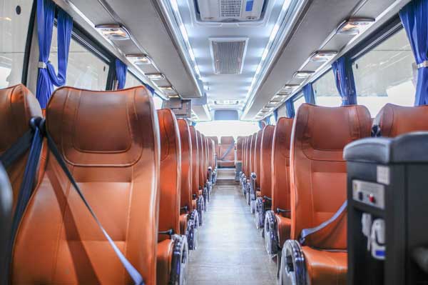 年會、活動、團(tuán)建租大巴車?商務(wù)用車服務(wù)怎么選?