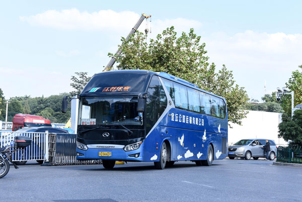 （大巴車租車平臺）如何進(jìn)行深圳租大巴車？