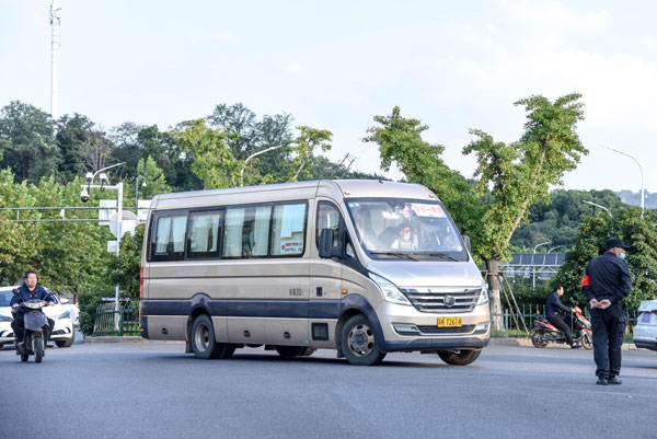 （北京班車租賃采購價格）采購價格各異，統(tǒng)一準則在此